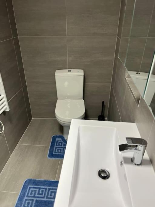 004- Brand New 1 Bedroom Apartment F1 Ealing Extérieur photo